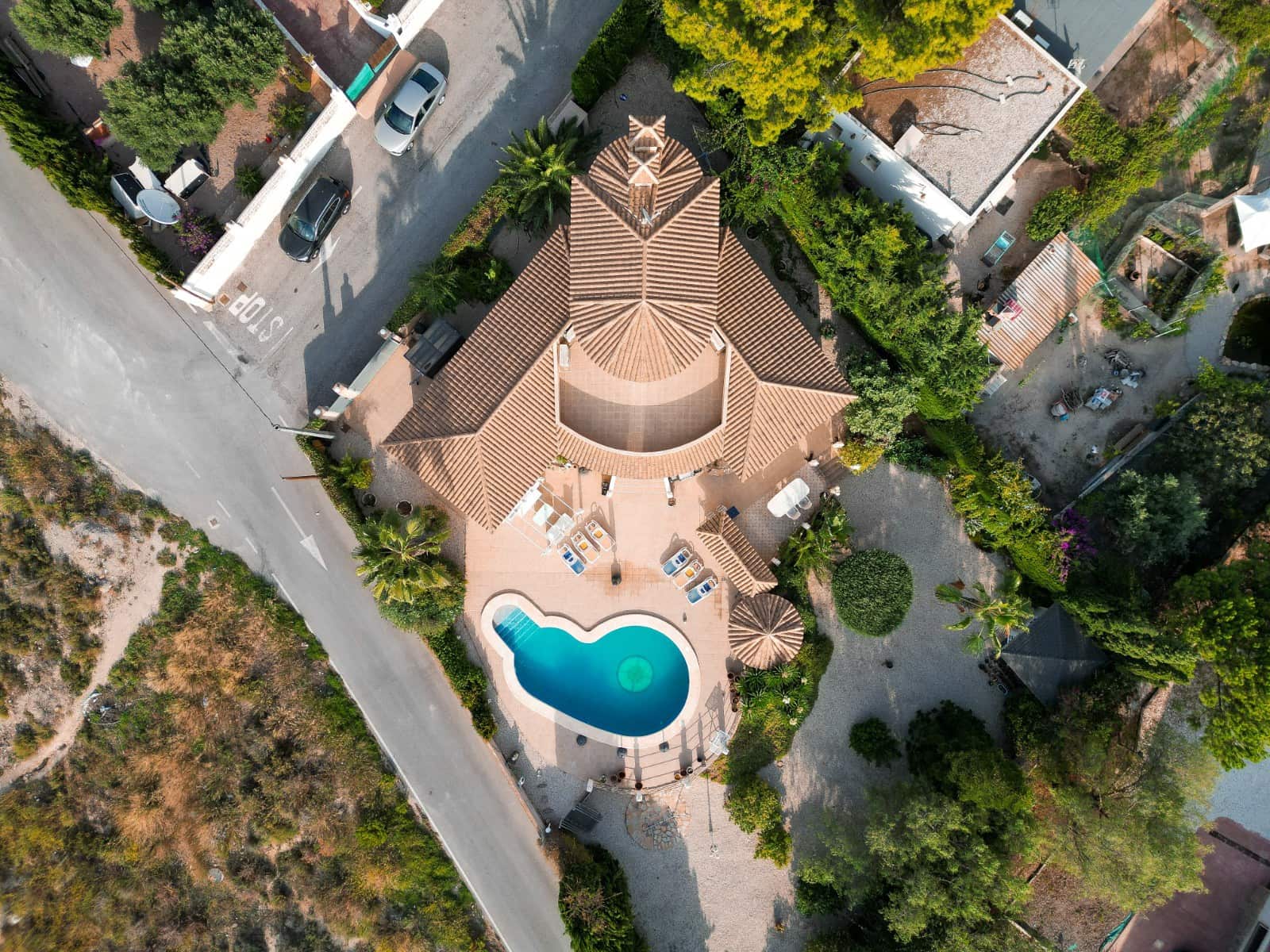 3 bedroom Villa for sale in Busot with pool garage - € 595,000 (Ref: 9614254)