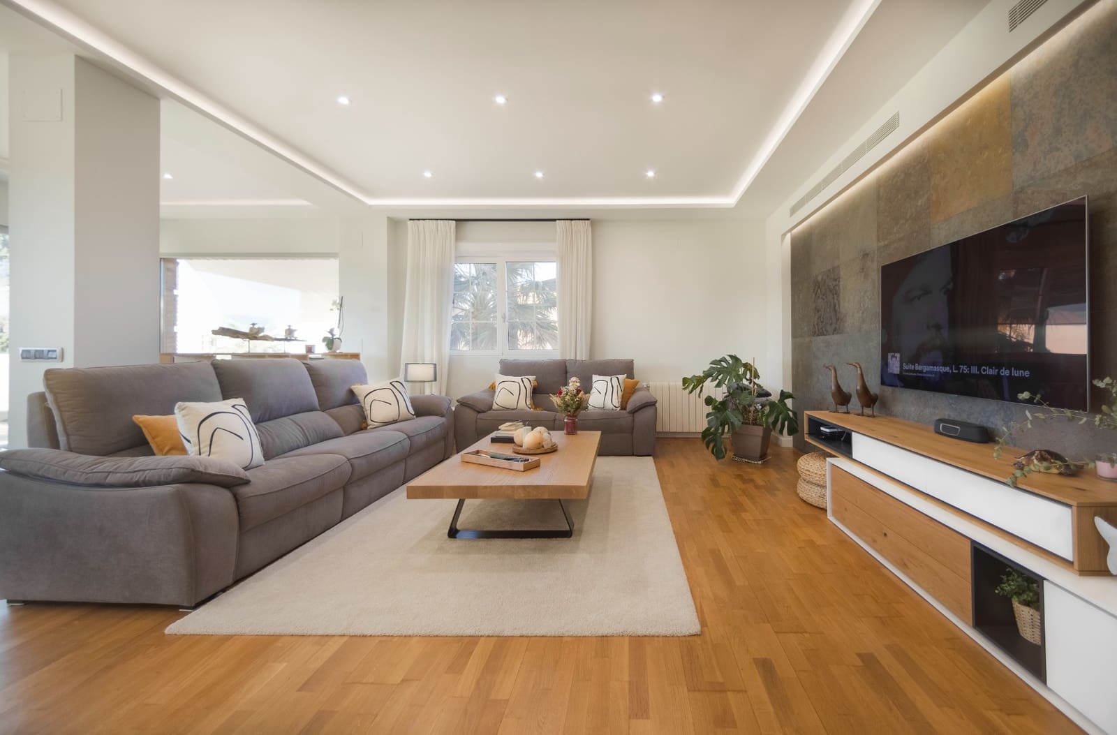 4 bedroom Villa for sale in San Vicente / Sant Vicent del Raspeig with pool garage - € 939,000 (Ref: 9614256)