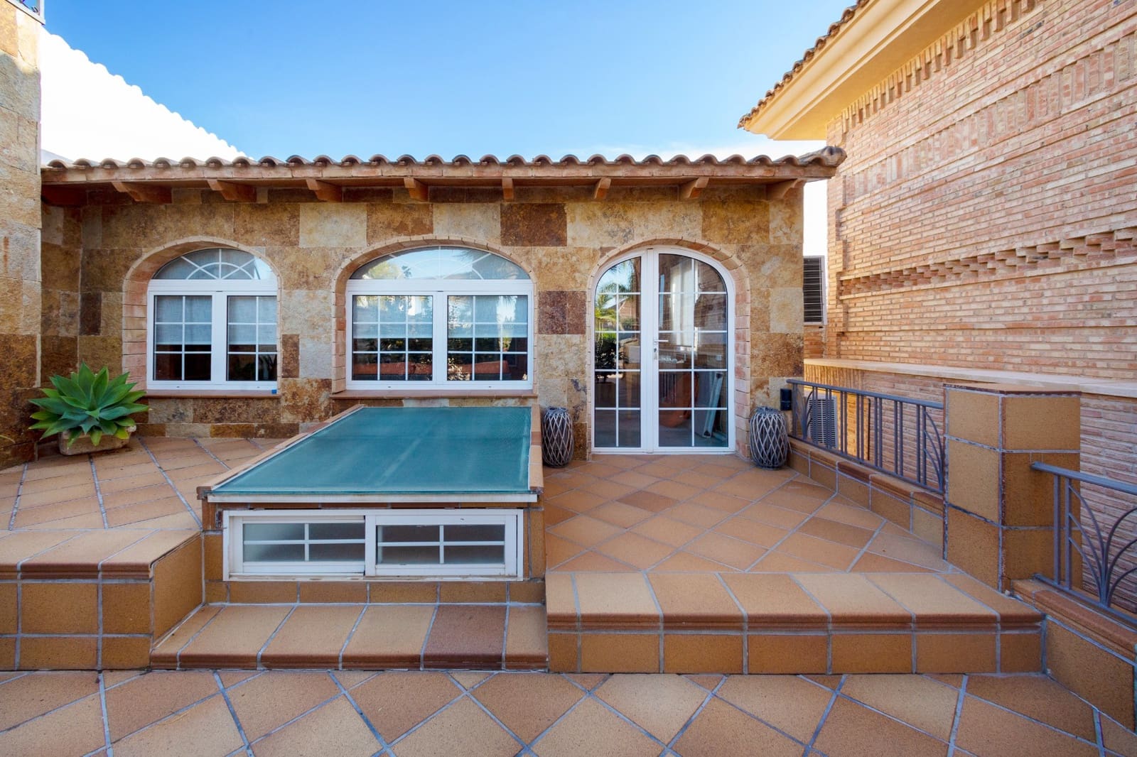 4 bedroom Villa for sale in San Vicente / Sant Vicent del Raspeig with pool garage - € 939,000 (Ref: 9614256)