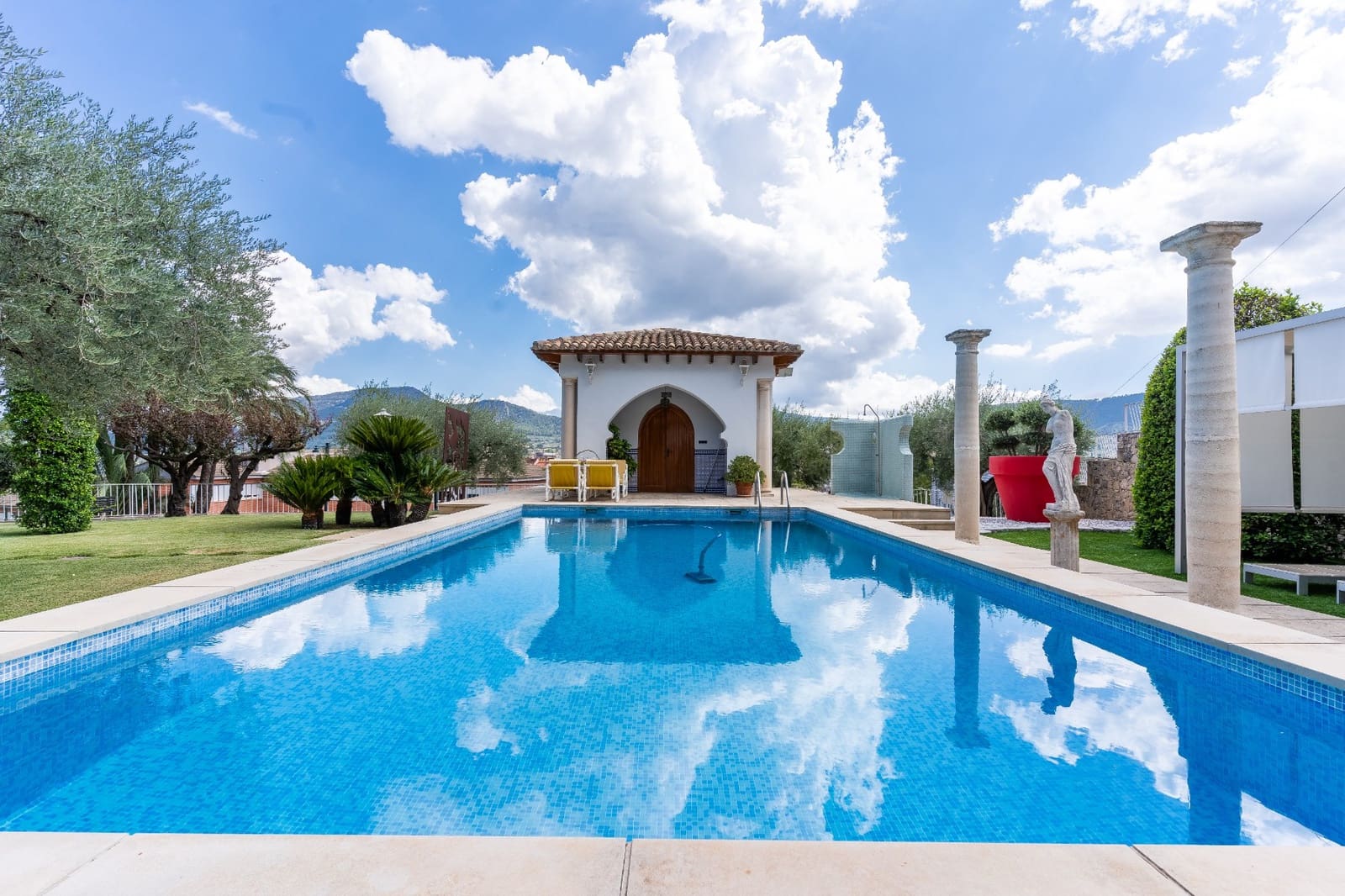 7 bedroom Villa for sale in Alcoy / Alcoi with garage - € 2,120,000 (Ref: 9614259)