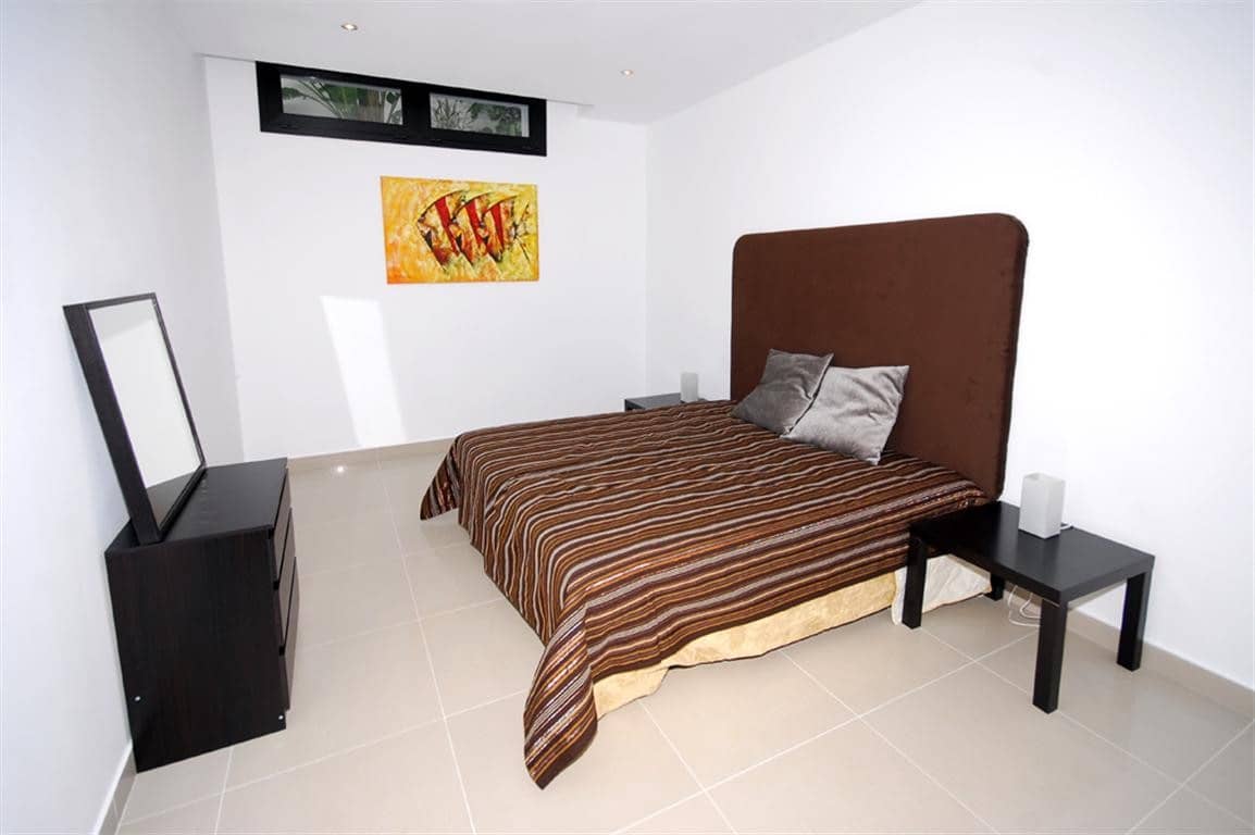 6 Zimmer Villa zu vermieten in Benahavis mit Pool Garage - 5.000 € (Ref: 9614774)