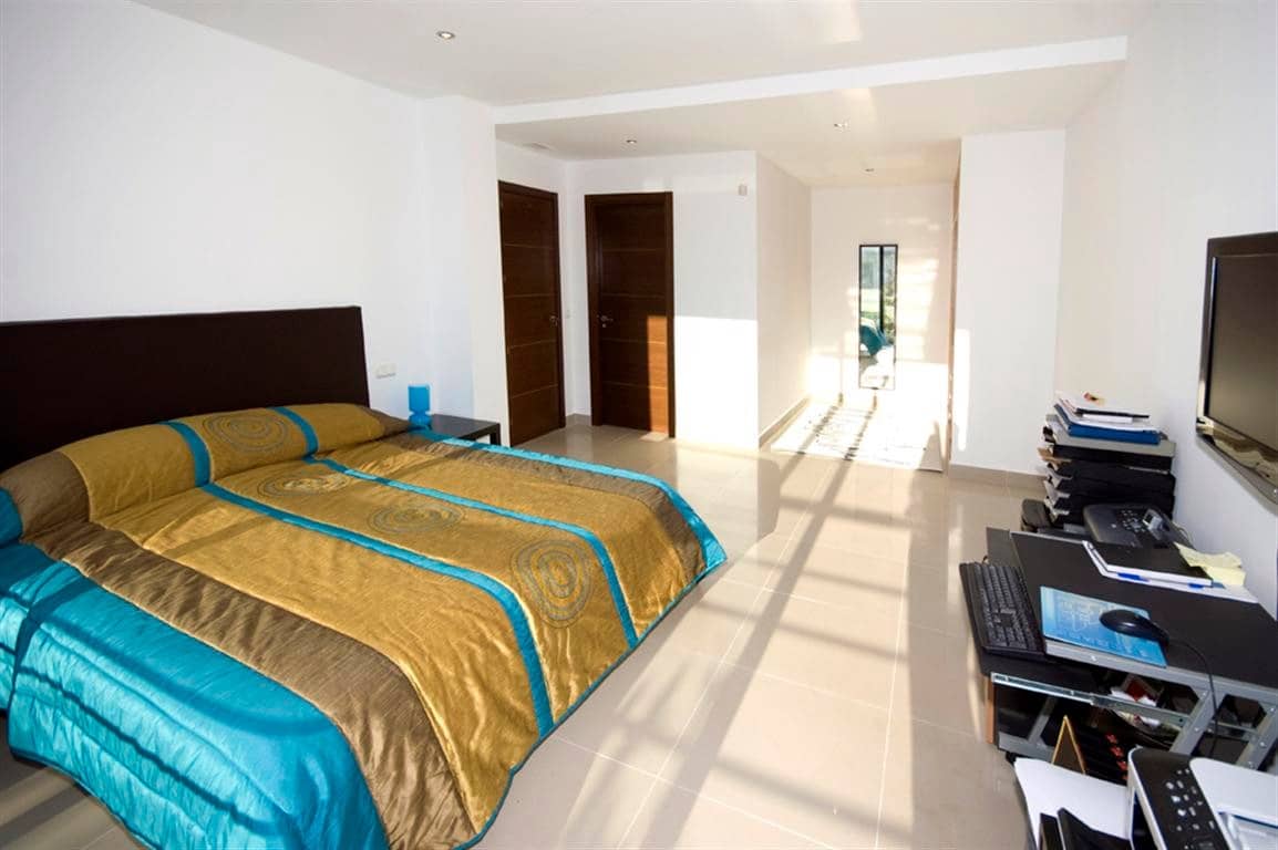 6 Zimmer Villa zu vermieten in Benahavis mit Pool Garage - 5.000 € (Ref: 9614774)