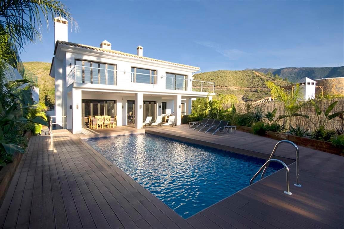 6 Zimmer Villa zu vermieten in Benahavis mit Pool Garage - 5.000 € (Ref: 9614774)