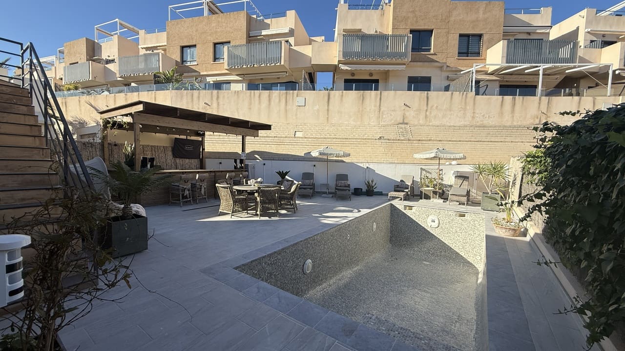 3 bedroom Villa for sale in La Zenia - € 499,999 (Ref: 9615333)