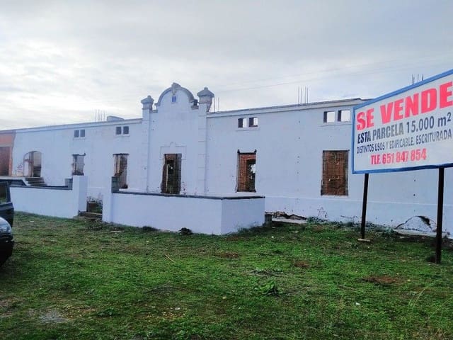 Villa til salgs i Badajoz by - € 300 000 (Ref: 9616010)