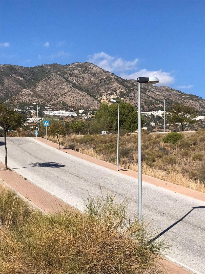 Villa for sale in Mijas - € 185,000 (Ref: 9616014)