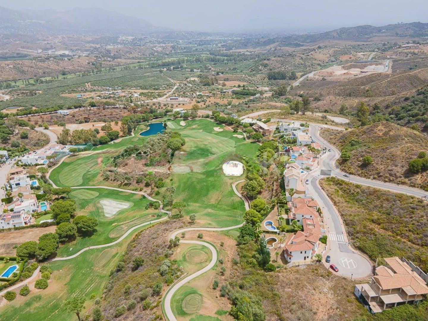 Villa for sale in Coin - € 198,000 (Ref: 9616017)