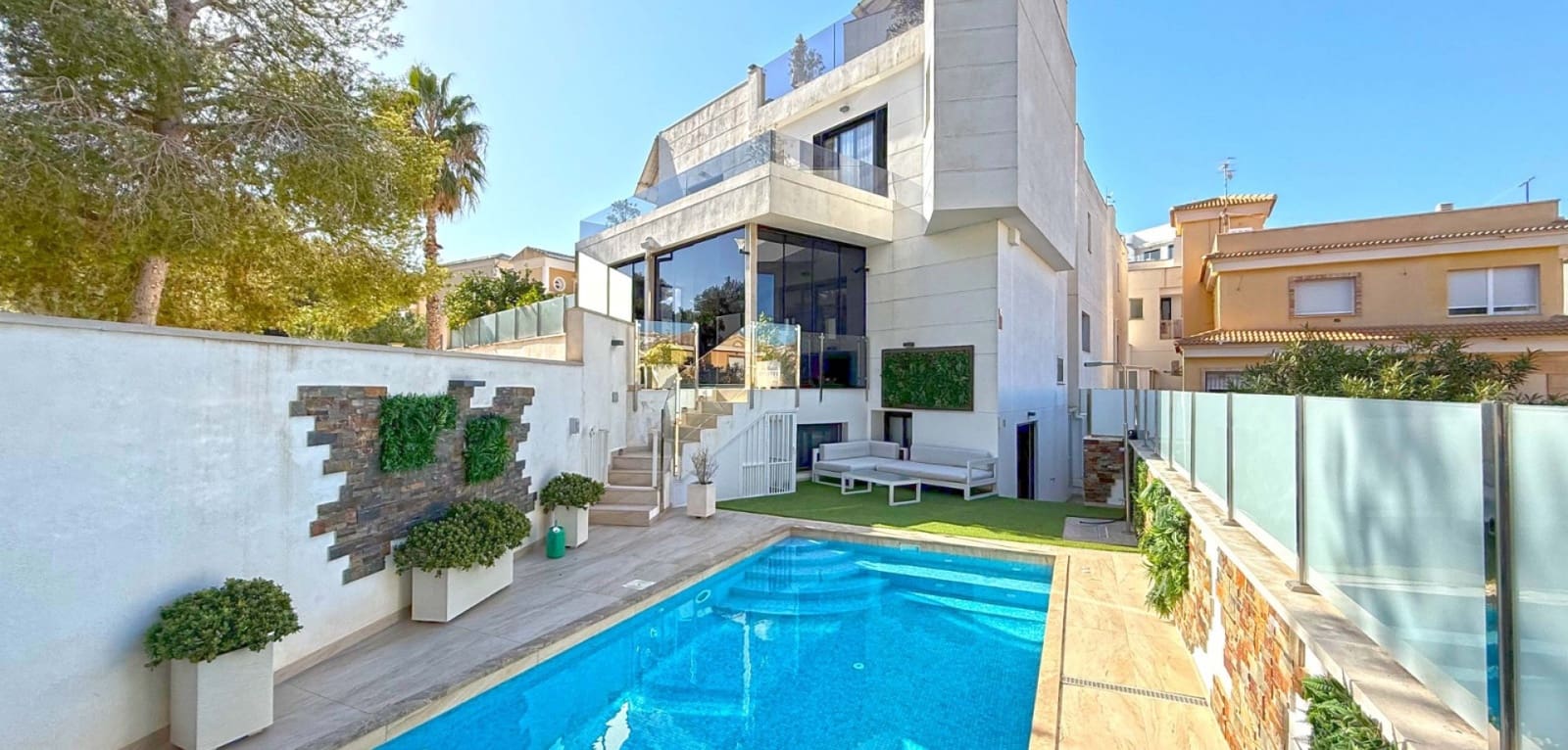 3 bedroom Villa for sale in Orihuela Costa with pool - € 475,000 (Ref: 9616194)