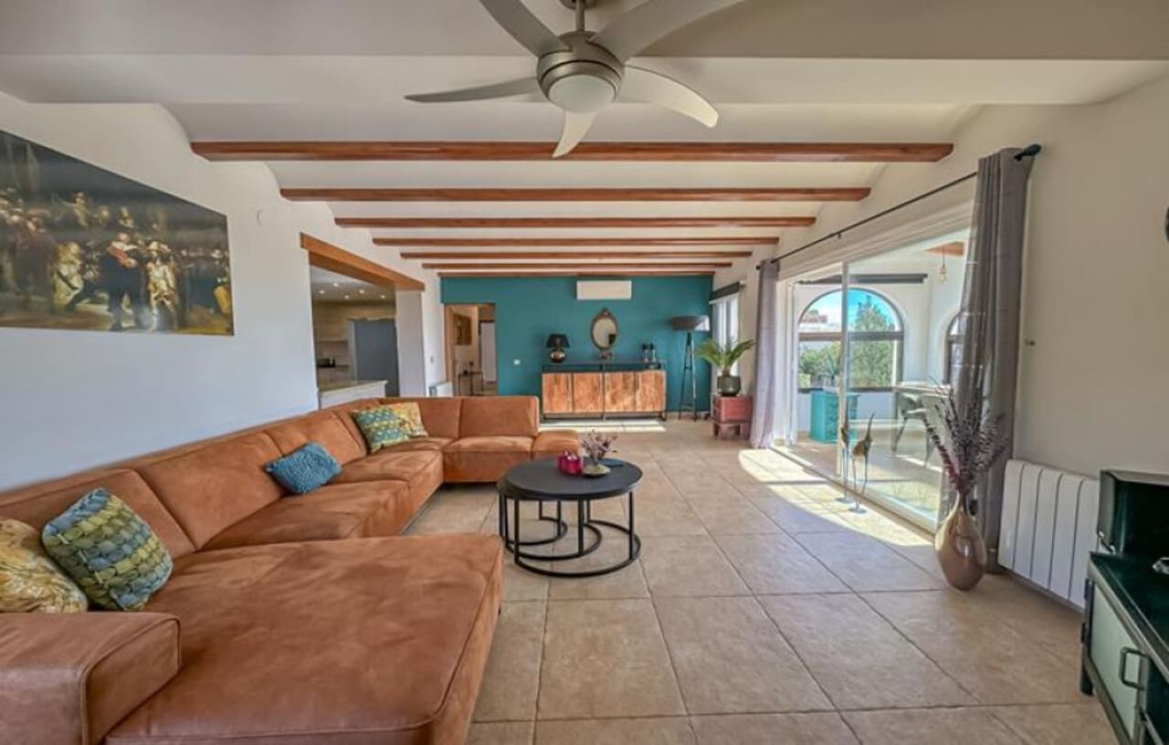 6 makuuhuone Huvila myytävänä paikassa Calpe / Calp mukana uima-altaan - 749 000 € (Ref: 9618141)