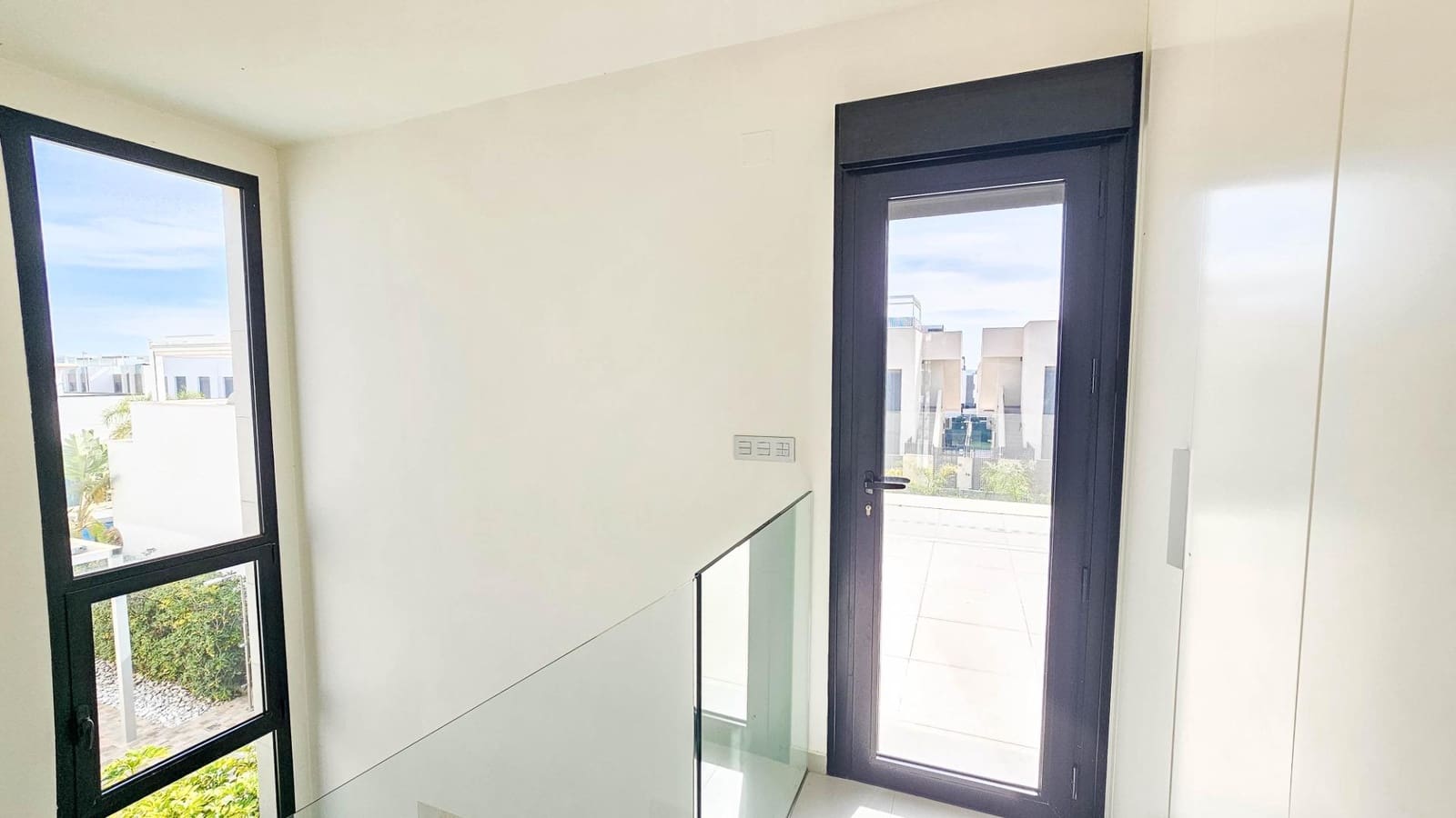 3 bedroom Villa for sale in Rojales with pool garage - € 458,900 (Ref: 9619774)