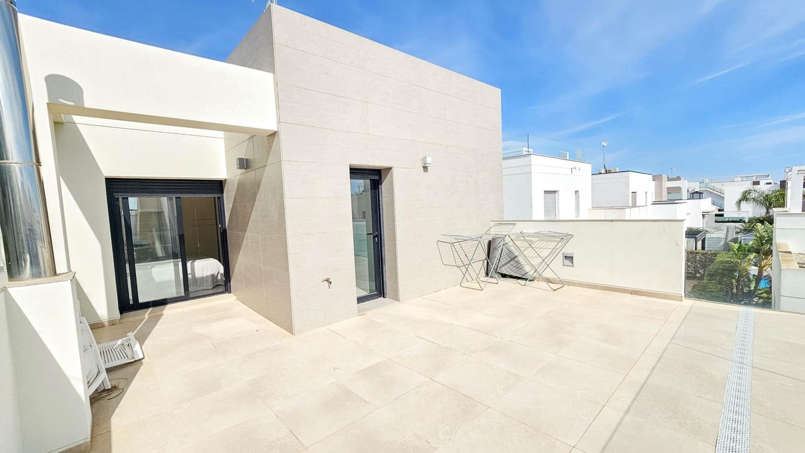 3 bedroom Villa for sale in Rojales with pool garage - € 458,900 (Ref: 9619774)