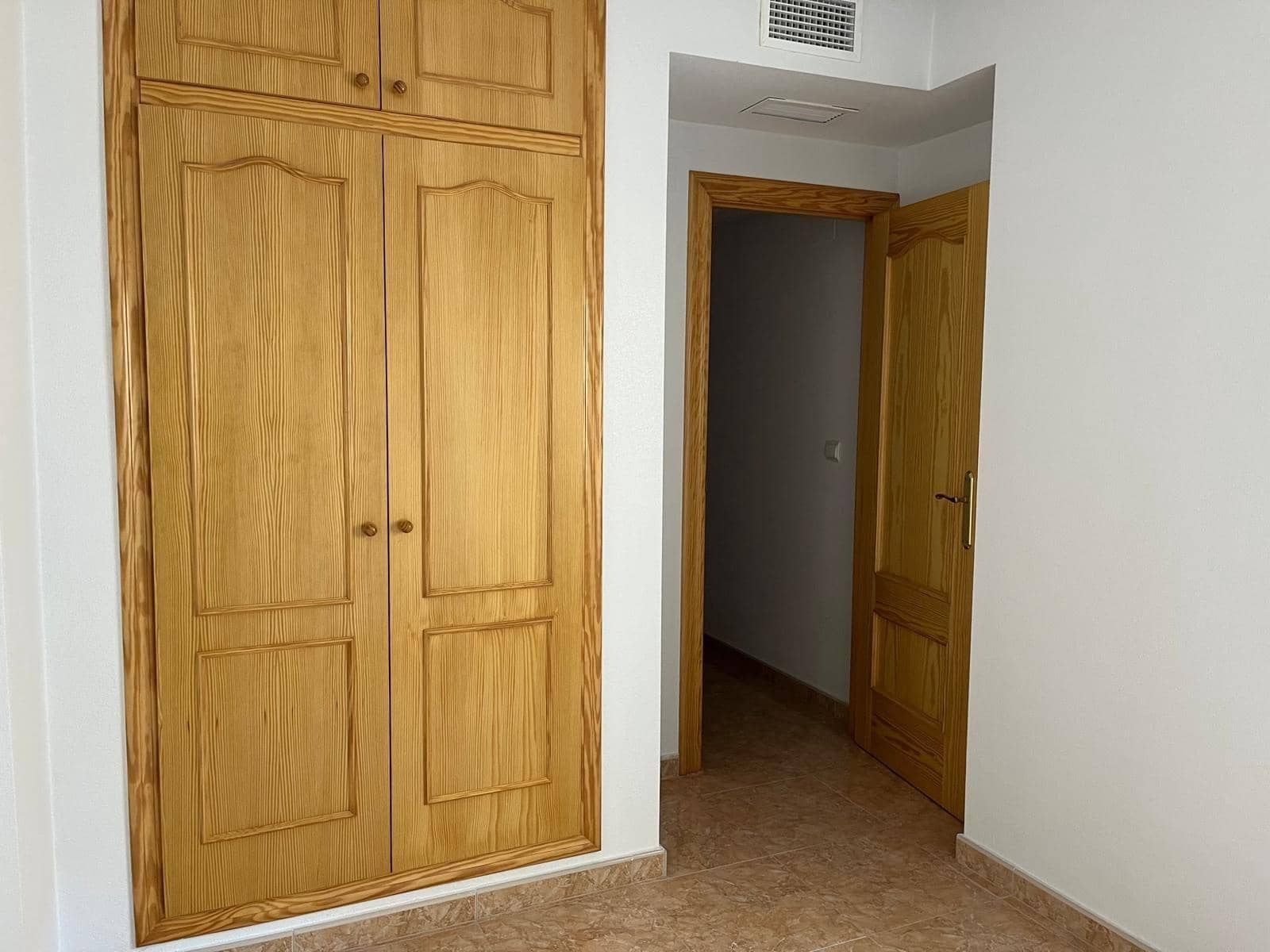 3 bedroom Apartment for sale in Almoradi with garage - € 138,000 (Ref: 9619780)