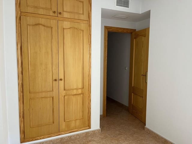 3 bedroom Apartment for sale in Almoradí with garage - € 138,000 (Ref: 9619780)