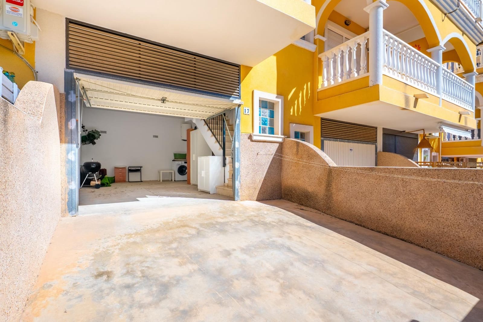 2 soveværelse Lejlighed til salg i Algorfa med swimmingpool - € 155.000 (Ref: 9619782)