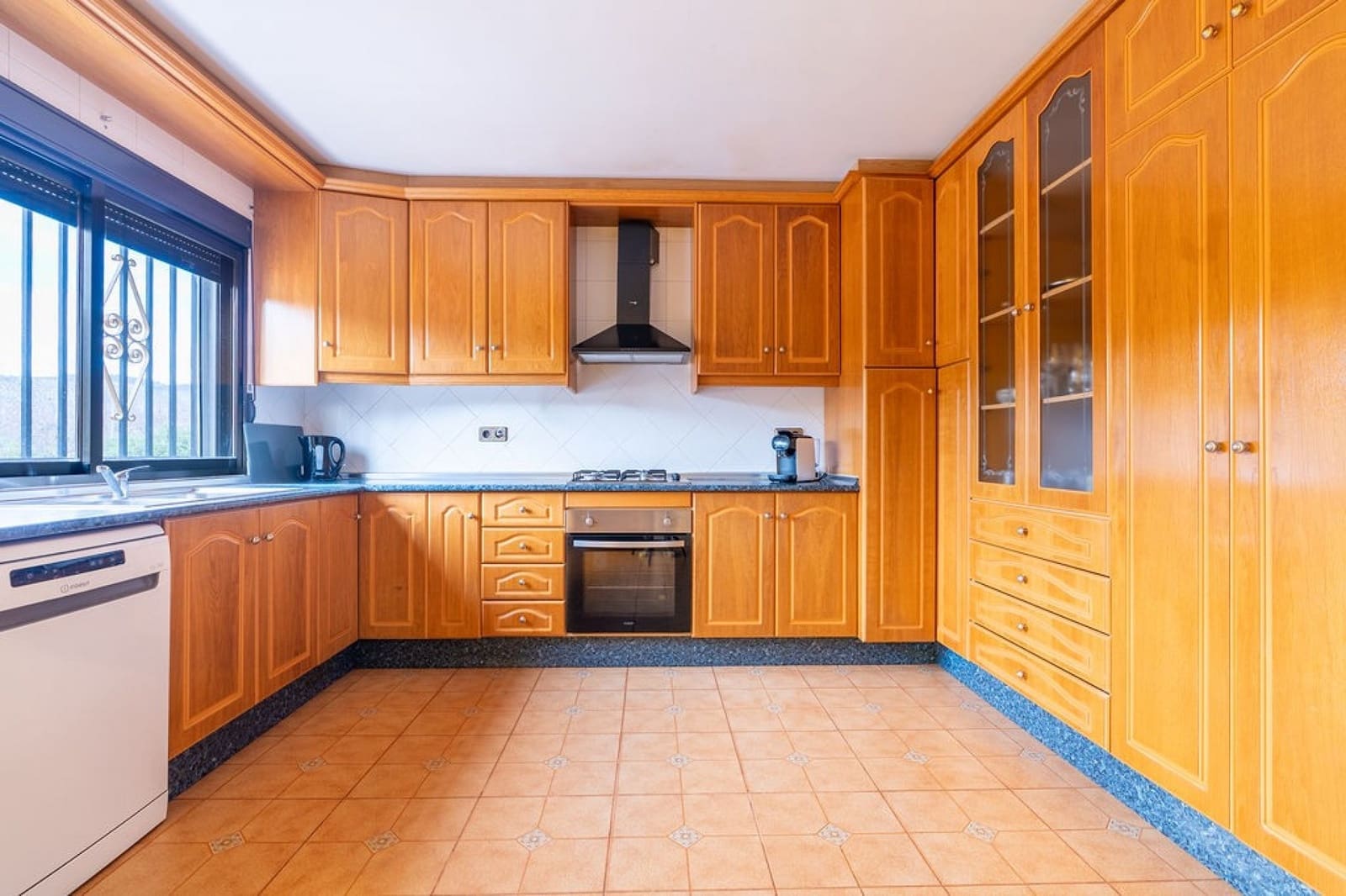 3 bedroom Villa for sale in Hondon de las Nieves with pool garage - € 264,950 (Ref: 9619787)