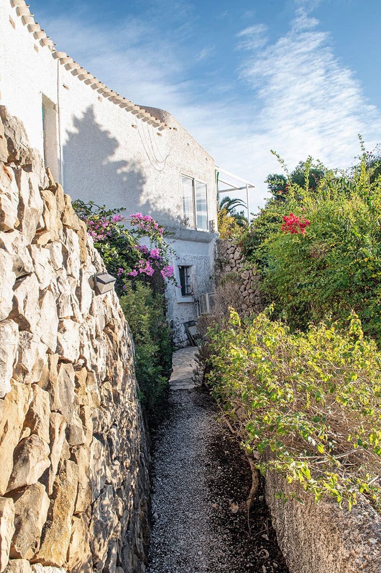 6 bedroom Villa for sale in Javea / Xabia - € 950,000 (Ref: 9619788)