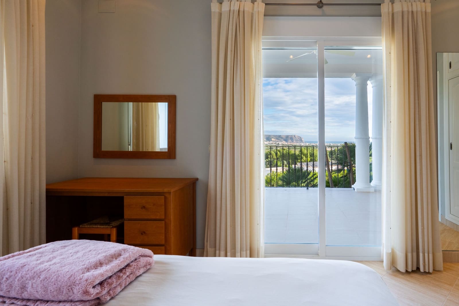 4 bedroom Villa for sale in Javea / Xabia with pool garage - € 1,795,000 (Ref: 9619835)