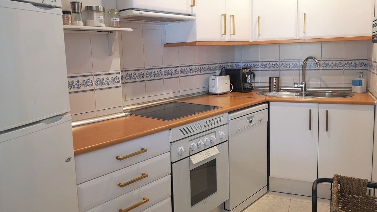 2 makuuhuone Huoneisto myytävänä paikassa Fuengirola mukana uima-altaan - 356 000 € (Ref: 9619845)