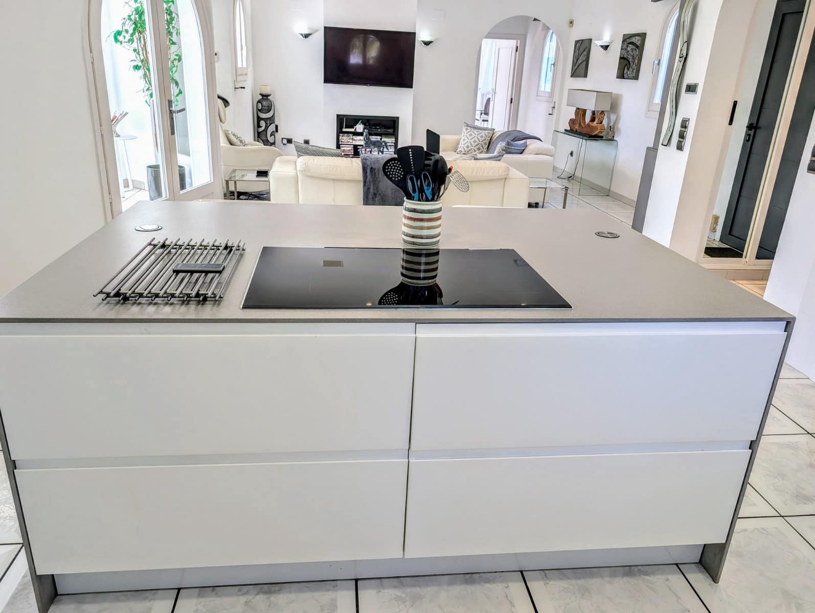 3 bedroom Villa for sale in Moraira with pool garage - € 1,100,000 (Ref: 9620657)