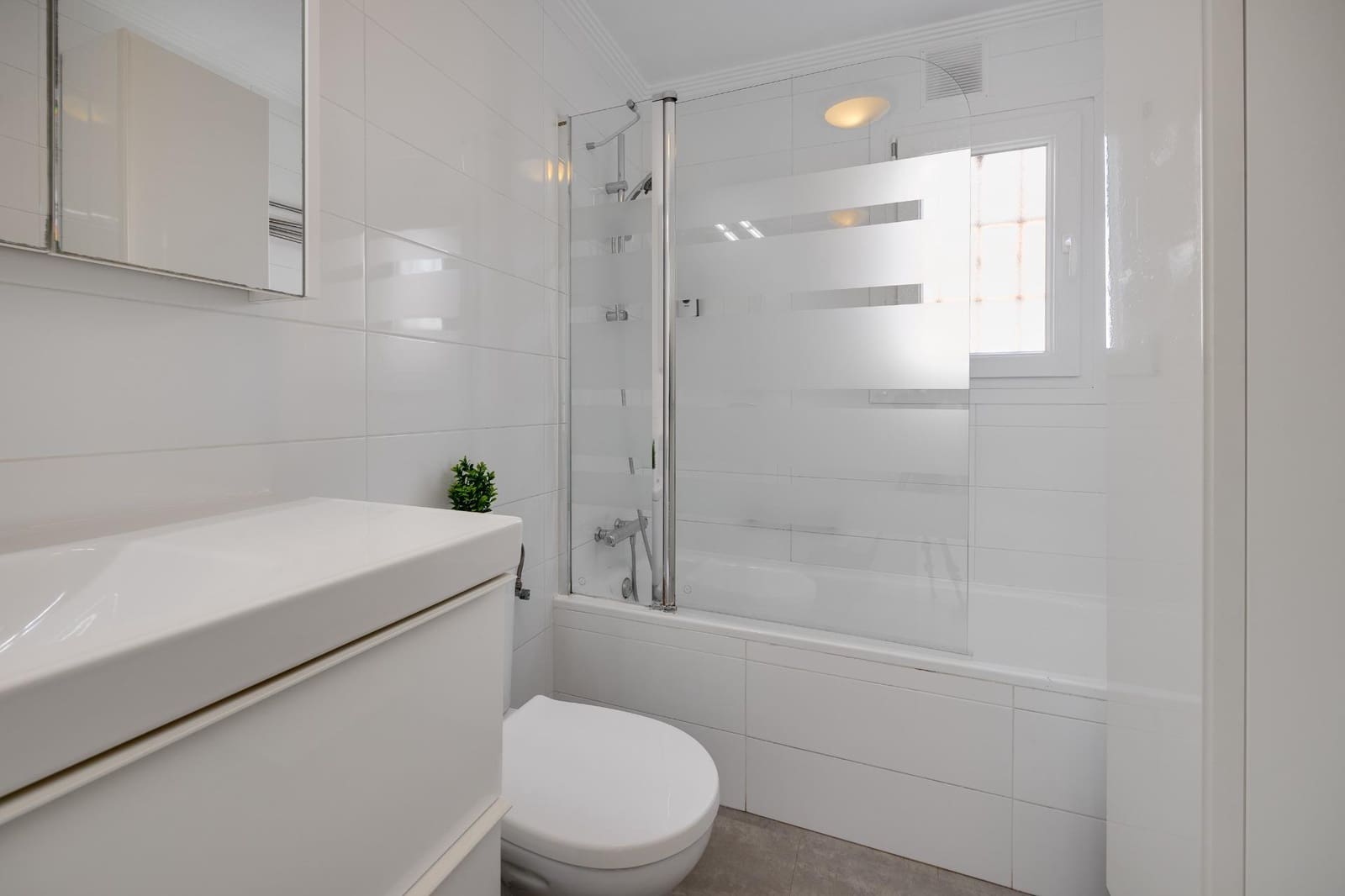 2 chambre Bungalow à vendre à Torrevieja avec piscine garage - 204 000 € (Ref: 9620681)