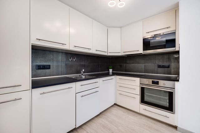 2 chambre Bungalow à vendre à Torrevieja avec piscine garage - 204 000 € (Ref: 9620681)