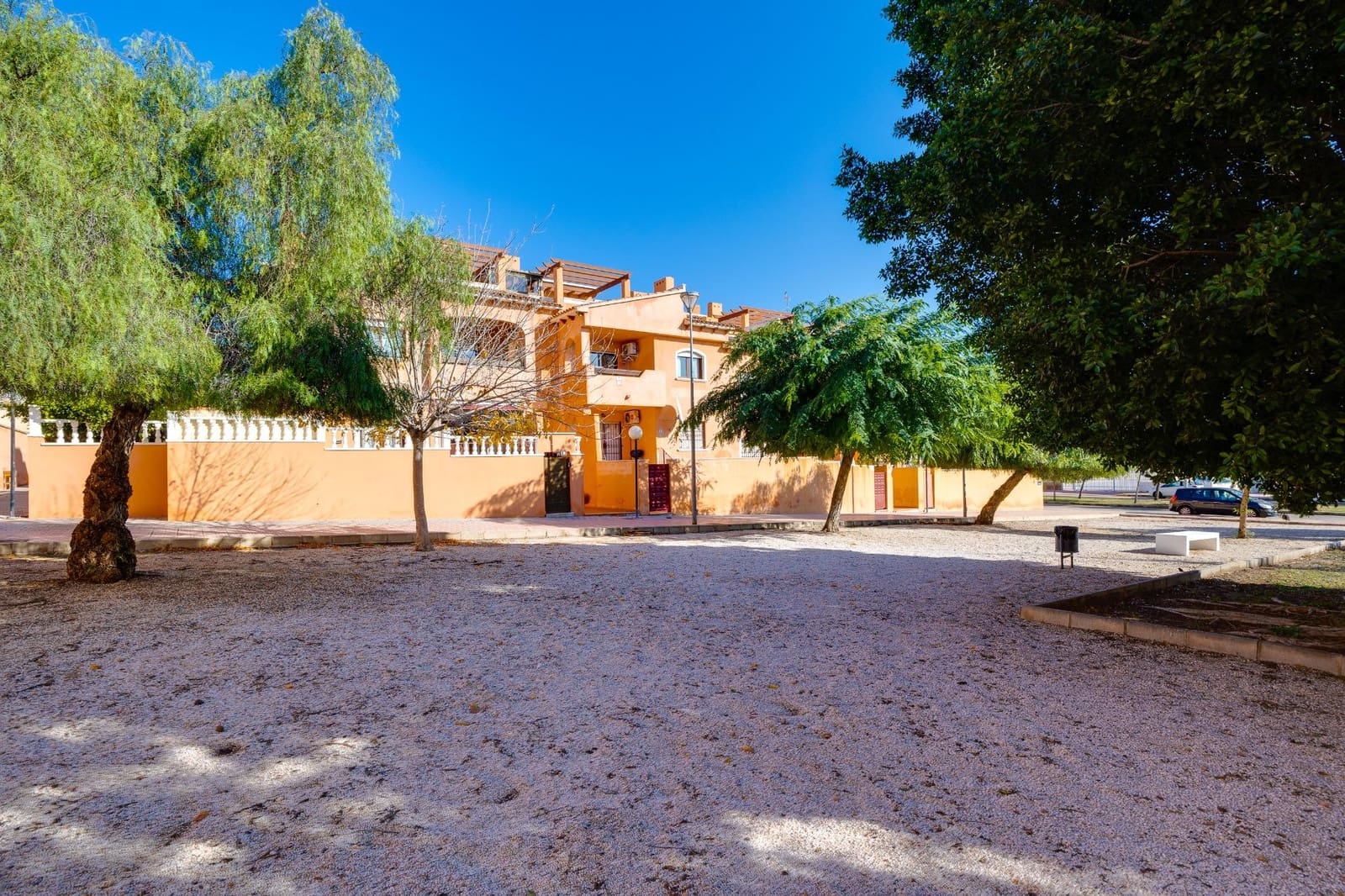 2 chambre Bungalow à vendre à Torrevieja avec piscine garage - 204 000 € (Ref: 9620681)