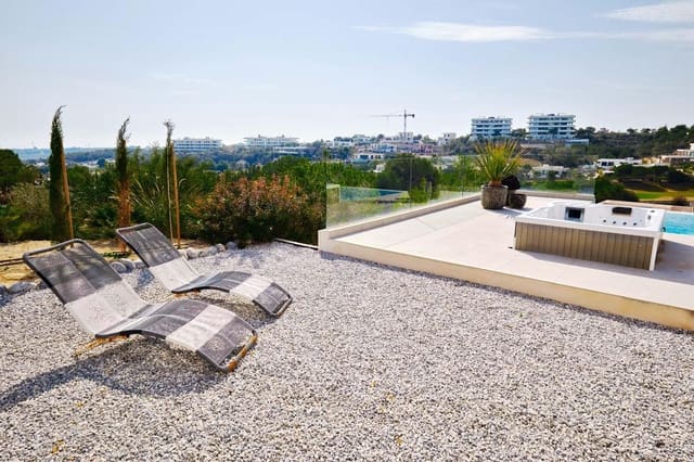 3 bedroom Villa for sale in Orihuela with pool - € 1,495,000 (Ref: 9620690)