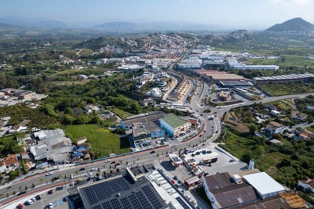 Commercial for sale in Coín - € 1,950,000 (Ref: 9622016)