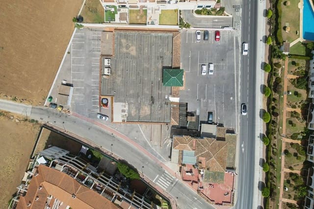 Kaupallinen myytävänä paikassa Mijas mukana 
autotalli - 3 200 000 € (Ref: 9622018)