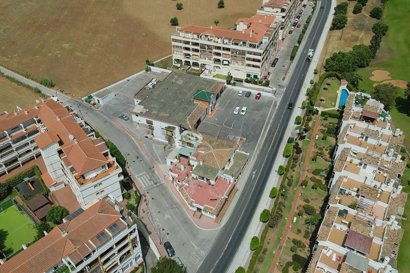 Kaupallinen myytävänä paikassa Mijas mukana 
autotalli - 3 200 000 € (Ref: 9622018)