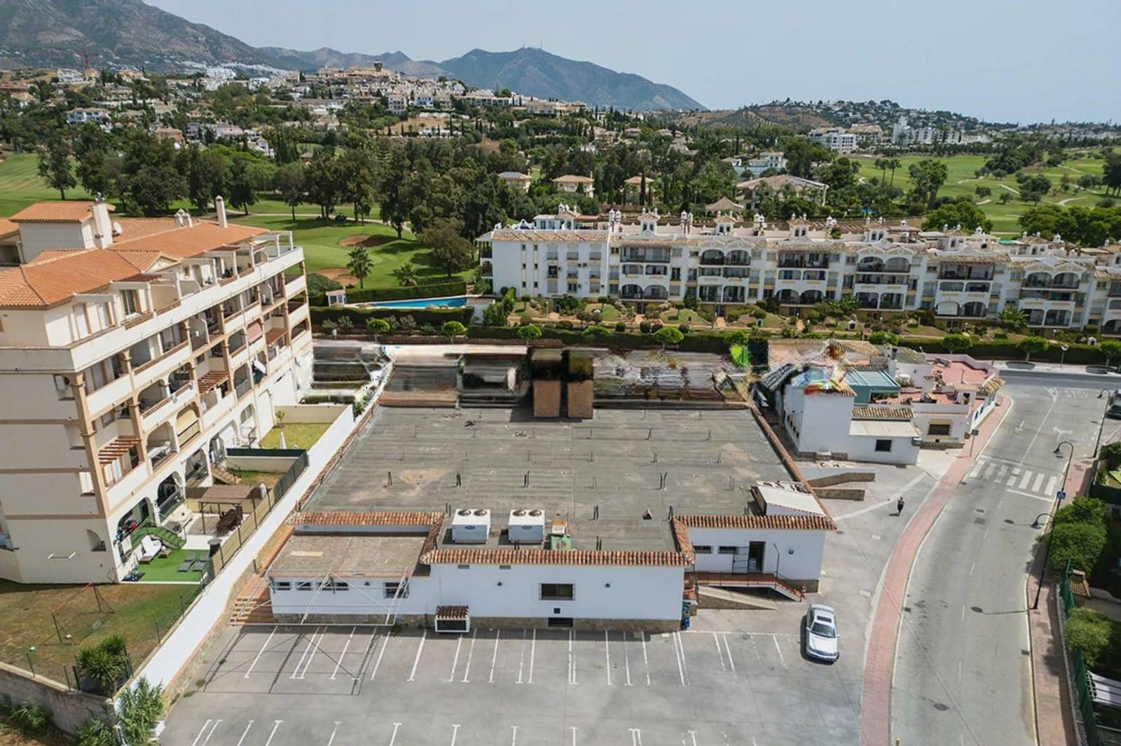 Kaupallinen myytävänä paikassa Mijas mukana 
autotalli - 3 200 000 € (Ref: 9622018)