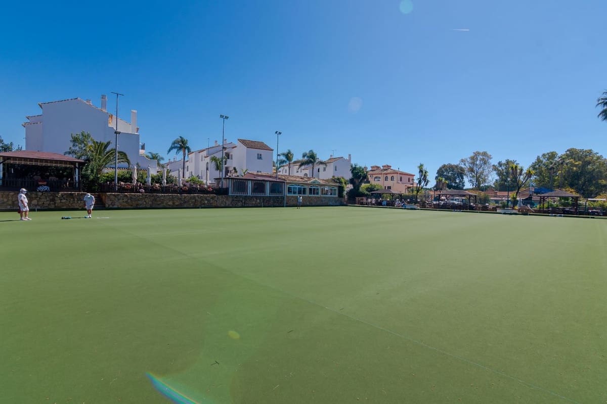 Erhverv til salg i Malaga by - € 225.000 (Ref: 9622021)