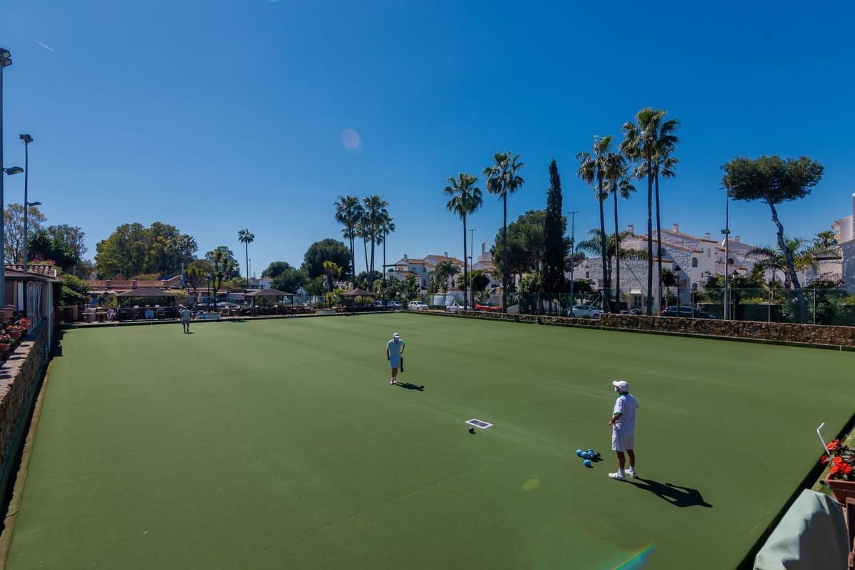 Erhverv til salg i Malaga by - € 225.000 (Ref: 9622021)