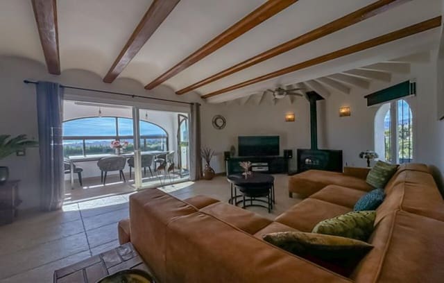 6 quarto Moradia para venda em Calpe / Calp com piscina - 749 000 € (Ref: 9622187)