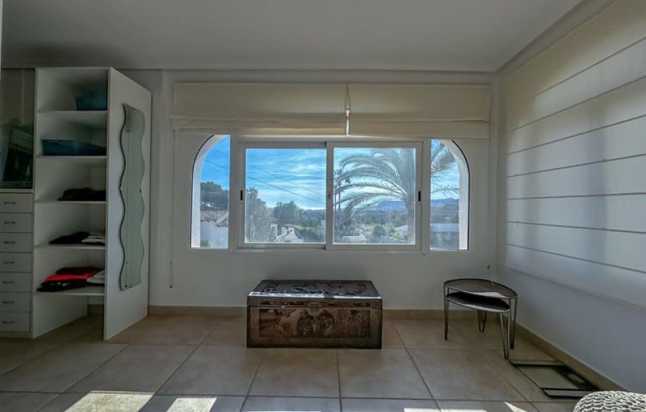 6 quarto Moradia para venda em Calpe / Calp com piscina - 749 000 € (Ref: 9622187)