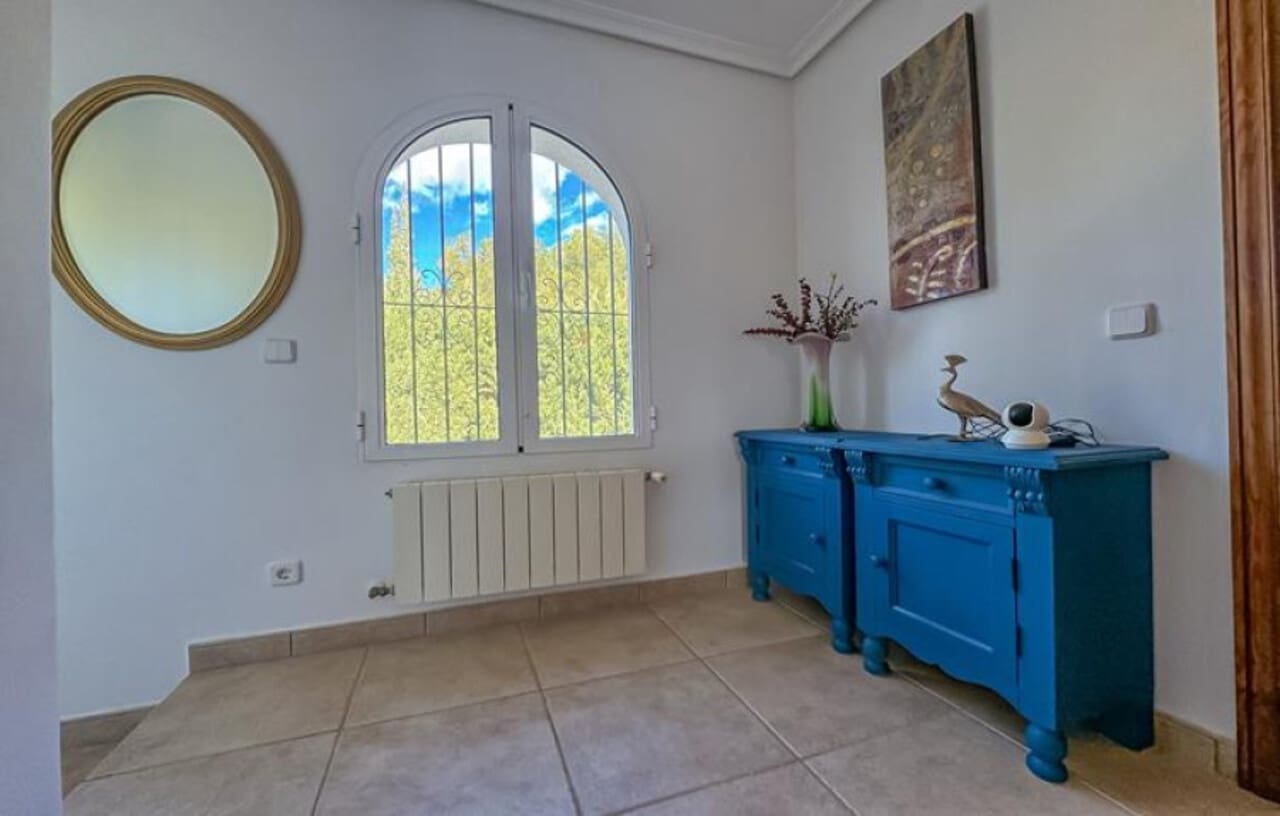 6 quarto Moradia para venda em Calpe / Calp com piscina - 749 000 € (Ref: 9622187)