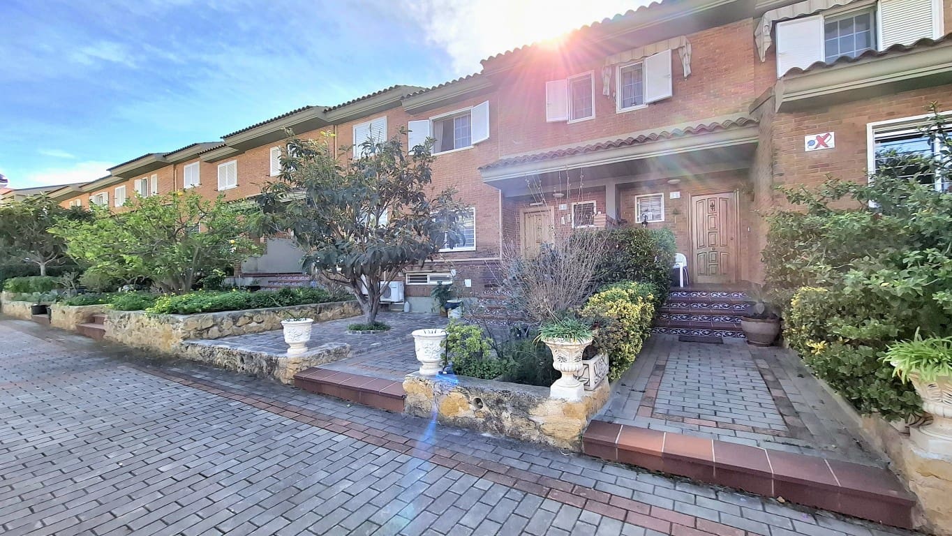 3 soveværelse Villa til salg i Albir med swimmingpool - € 425.000 (Ref: 9622188)