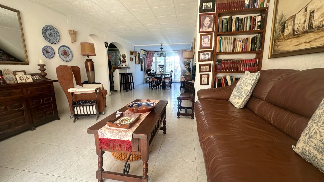 2 slaapkamer Villa te koop in Albir - € 425.000 (Ref: 9622761)