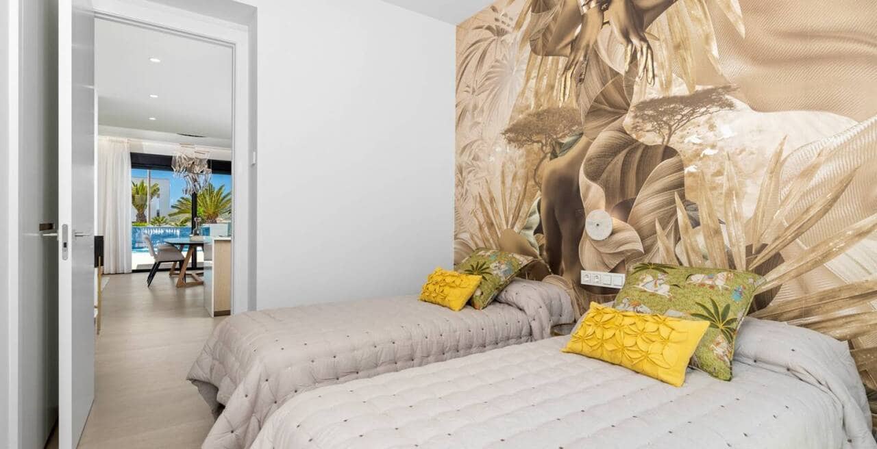 Chalet de 3 habitaciones en Campoamor en venta con piscina - 995.000 € (Ref: 9624292)