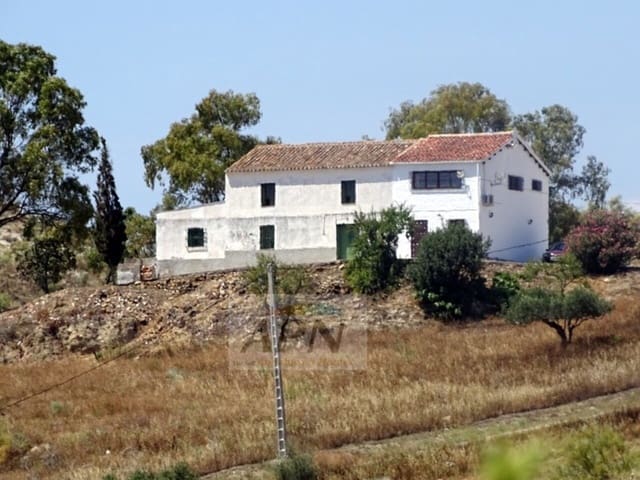 5 bedroom Finca/Country House for sale in Pizarra - € 598,000 (Ref: 9626664)