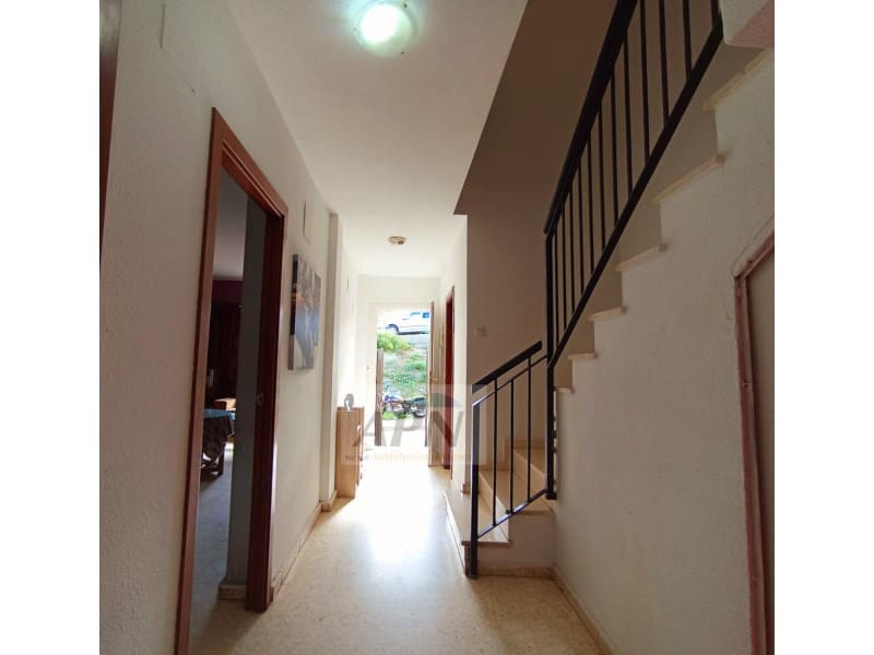5 bedroom Townhouse for sale in Pizarra - € 215,000 (Ref: 9626666)