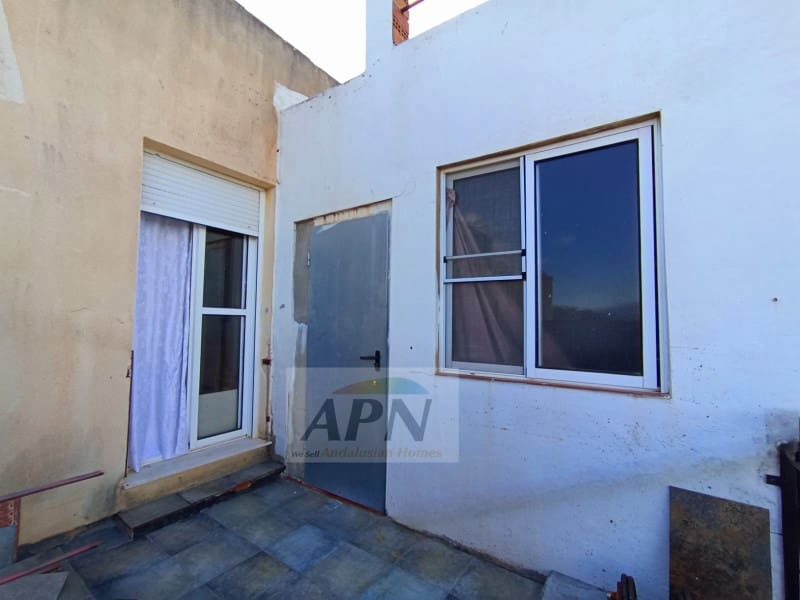 5 bedroom Townhouse for sale in Pizarra - € 215,000 (Ref: 9626666)