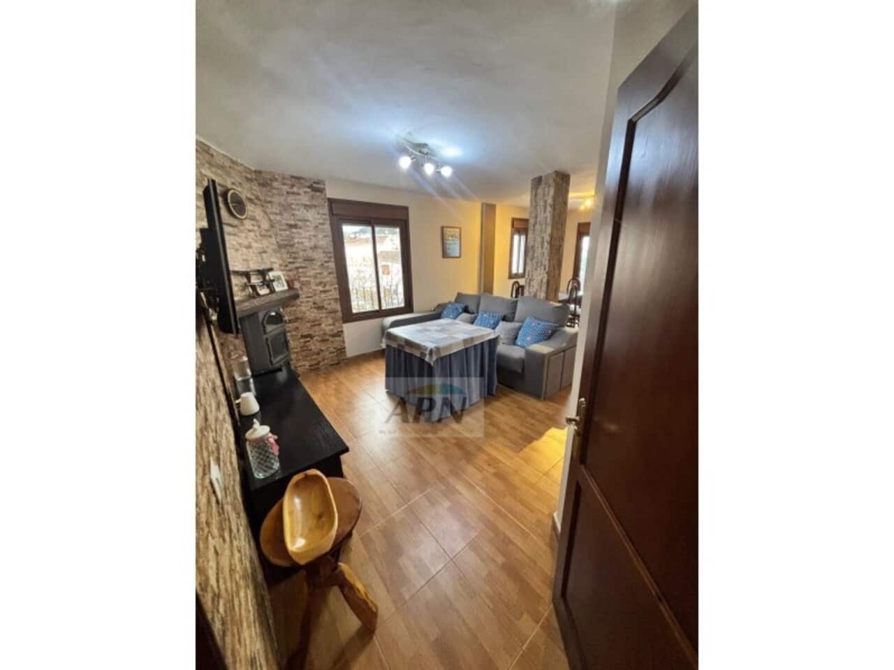 3 slaapkamer Huis te koop in Yunquera - € 210.000 (Ref: 9626668)