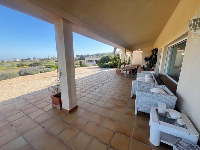 Chalet de 4 habitaciones en Los Belones, Cartagena en venta con piscina garaje - 1.650.000 € (Ref: 9627744)