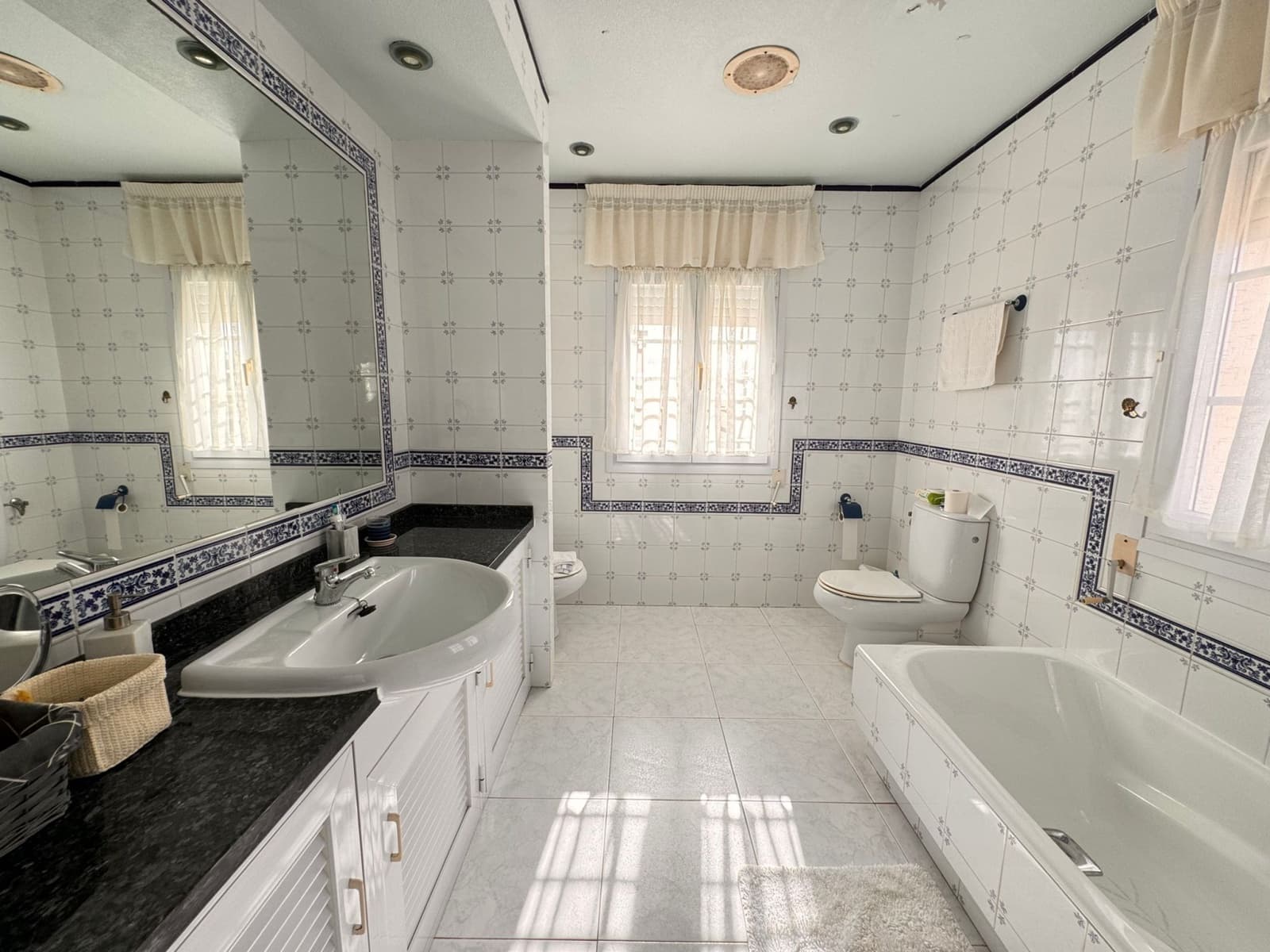 Chalet de 5 habitaciones en La Manga del Mar Menor en venta con piscina garaje - 870.000 € (Ref: 9627746)