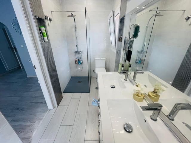 6 soverom Villa til salgs i Gea y Truyols, Murcia by med svømmebasseng garasje - € 569 950 (Ref: 9627747)