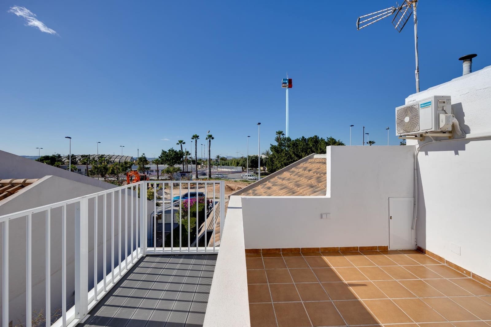 Casa de 3 habitaciones en Torrevieja en venta con piscina - 280.000 € (Ref: 9628204)