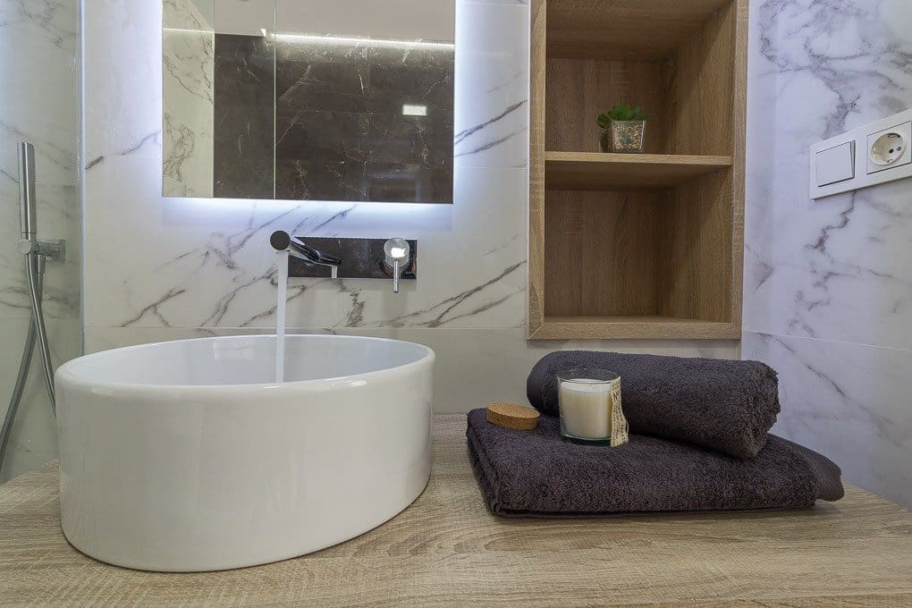 Bungalow de 2 habitaciones en Torrevieja en venta con piscina garaje - 340.000 € (Ref: 9629453)