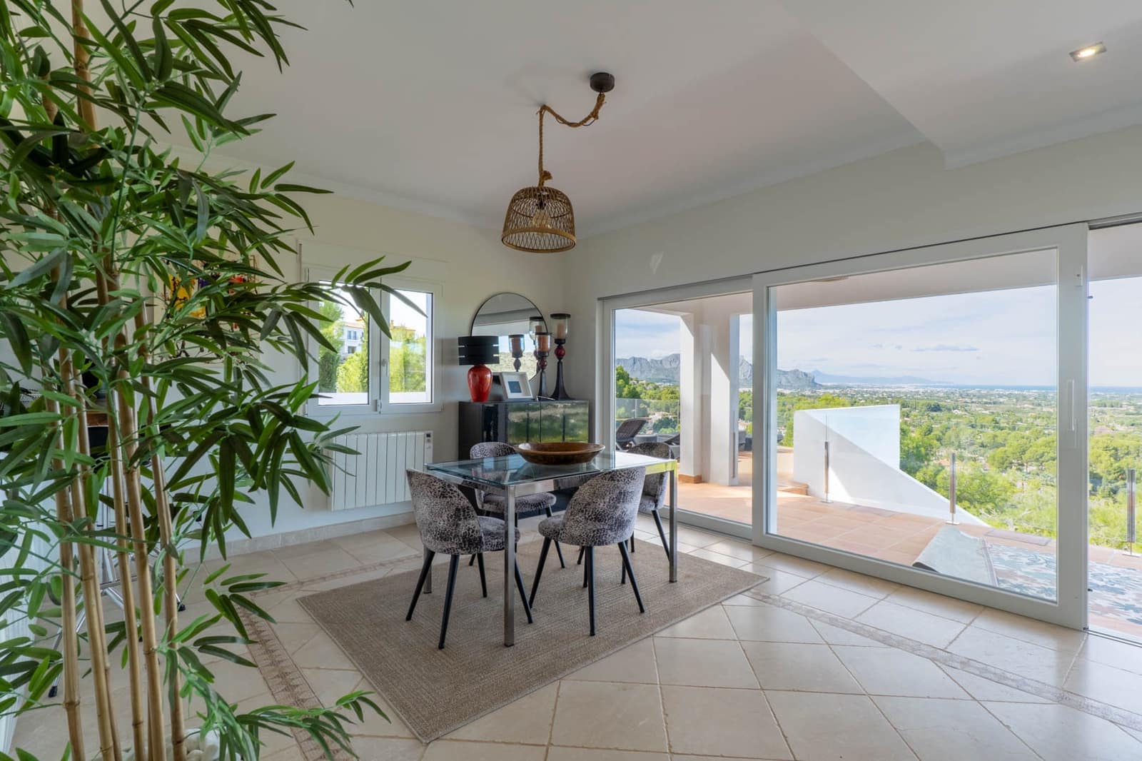 3 chambre Villa/Maison à vendre à Pedreguer avec piscine garage - 795 000 € (Ref: 9629458)