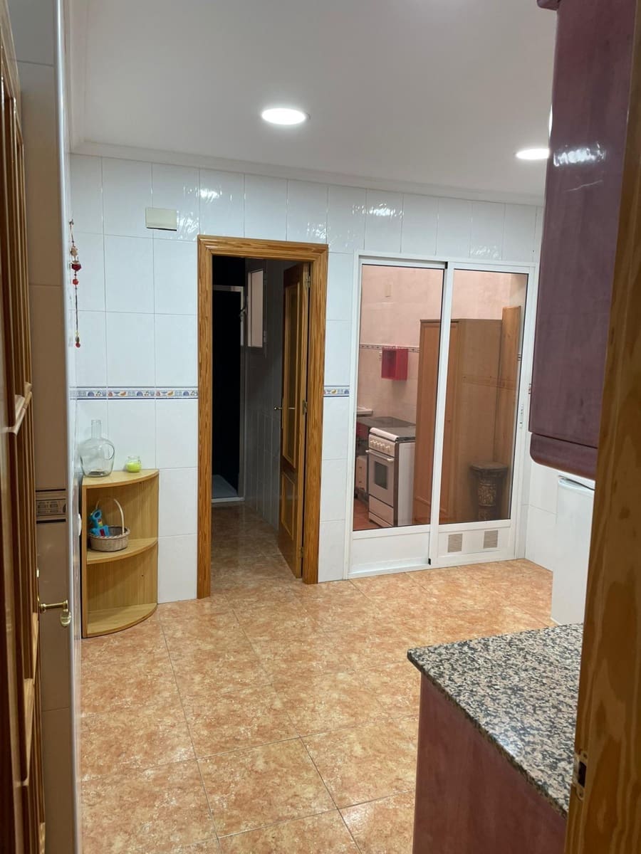4 quarto Apartamento para venda em Albatera - 137 000 € (Ref: 9631503)
